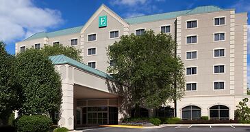 Embassy Suites by Hilton Dulles Airport