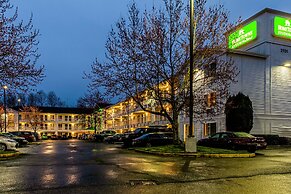 HomeTowne Studios Tacoma - Puyallup