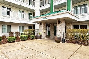 HomeTowne Studios Tacoma - Puyallup