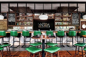 Sheraton Suites Calgary Eau Claire