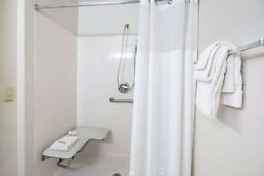 HomeTowne Studios By Red Roof Colorado Springs - Airport