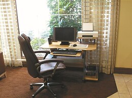 Holiday Inn Express And Suites Memphis East by IHG