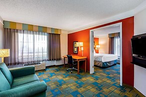 La Quinta Inn & Suites by Wyndham Fremont / Silicon Valley