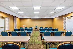 La Quinta Inn & Suites by Wyndham Fremont / Silicon Valley