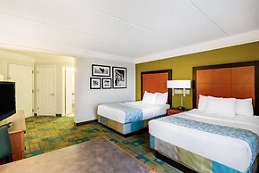 La Quinta Inn & Suites by Wyndham Fremont / Silicon Valley