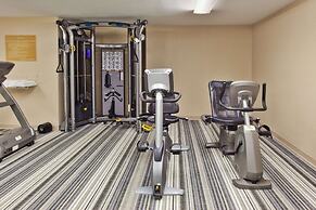 Sonesta Simply Suites Chicago Waukegan