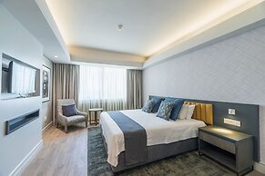 Rainbow Towers Hotel And Conference Centre