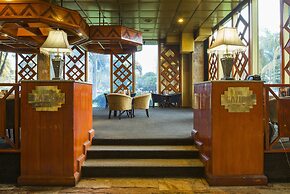 Rainbow Towers Hotel And Conference Centre