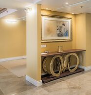 Rainbow Towers Hotel And Conference Centre