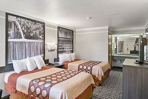 Super 8 by Wyndham Mount Vernon