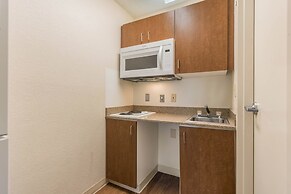 HomeTowne Studios by Red Roof Fort Lauderdale