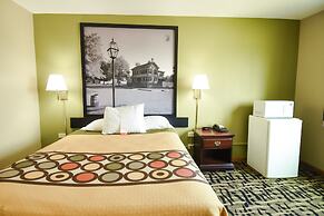 Super 8 by Wyndham McLean/Bloomington SW