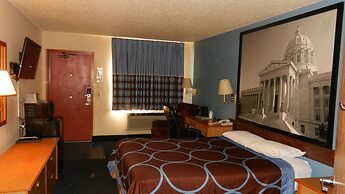 Super 8 by Wyndham Potosi