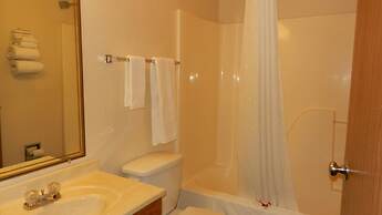 Super 8 by Wyndham Potosi