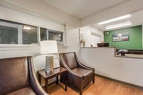 HomeTowne Studios by Red Roof Dallas - Mesquite