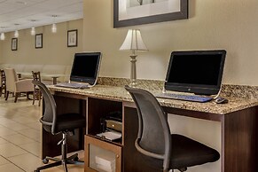 La Quinta Inn & Suites by Wyndham Bonita Springs Naples N.