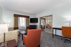 La Quinta Inn & Suites by Wyndham Bonita Springs Naples N.