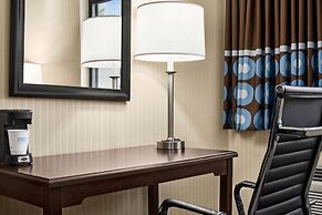 Super 8 by Wyndham Grove City