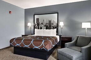 Super 8 by Wyndham Grove City