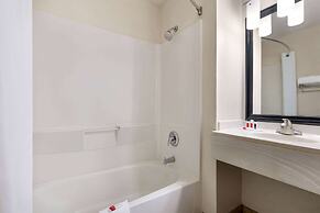 Super 8 by Wyndham Grove City