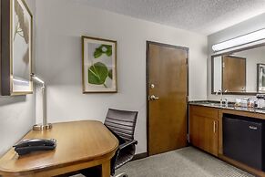 Hyatt Place Charlotte Airport / Billy Graham Parkway