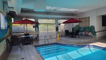 Coast Abbotsford Hotel & Suites