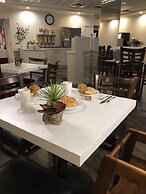 Coast Abbotsford Hotel & Suites