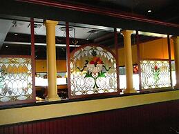 Coast Abbotsford Hotel & Suites