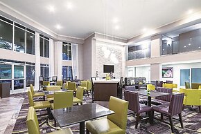 La Quinta Inn & Suites by Wyndham Austin Airport