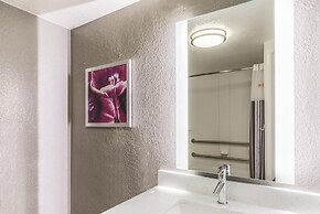 La Quinta Inn & Suites by Wyndham Austin Airport