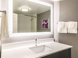 La Quinta Inn & Suites by Wyndham Austin Airport