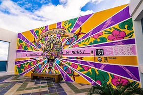 ANDAZ MIAMI BEACH, BY HYATT