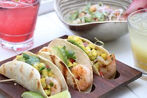 ANDAZ MIAMI BEACH, BY HYATT