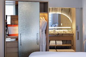 ANDAZ MIAMI BEACH, BY HYATT