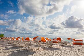 ANDAZ MIAMI BEACH, BY HYATT
