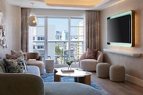ANDAZ MIAMI BEACH, BY HYATT