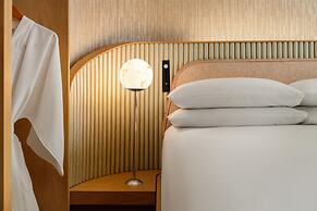 ANDAZ MIAMI BEACH, BY HYATT