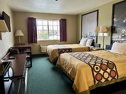 Super 8 by Wyndham Platte City Kansas City Area Airport