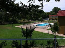 Travelodge by Wyndham Red Bluff South of Redding