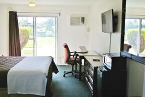 Travelodge by Wyndham Red Bluff South of Redding