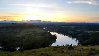 Travelodge by Wyndham Red Bluff South of Redding