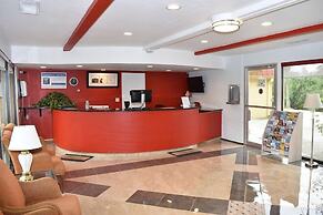 Travelodge by Wyndham Red Bluff South of Redding