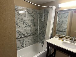 Wingate by Wyndham Harrisburg Near Hershey