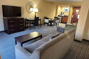 Wingate by Wyndham Harrisburg Near Hershey