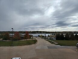 Comfort Inn & Suites Riverview near Davenport and I-80
