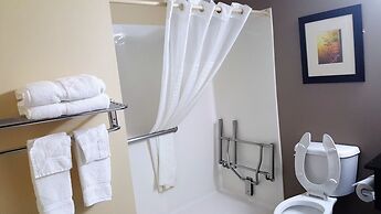 Baymont by Wyndham Belleville Airport Area