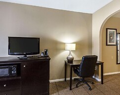 Quality Suites Houston NW Cy-Fair
