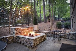 Holiday Inn Express & Suites Atlanta Buckhead by IHG