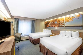 Days Inn by Wyndham Eagan Minnesota Near Mall of America