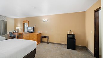 Clarion Hotel & Suites Fairbanks near Ft. Wainwright
